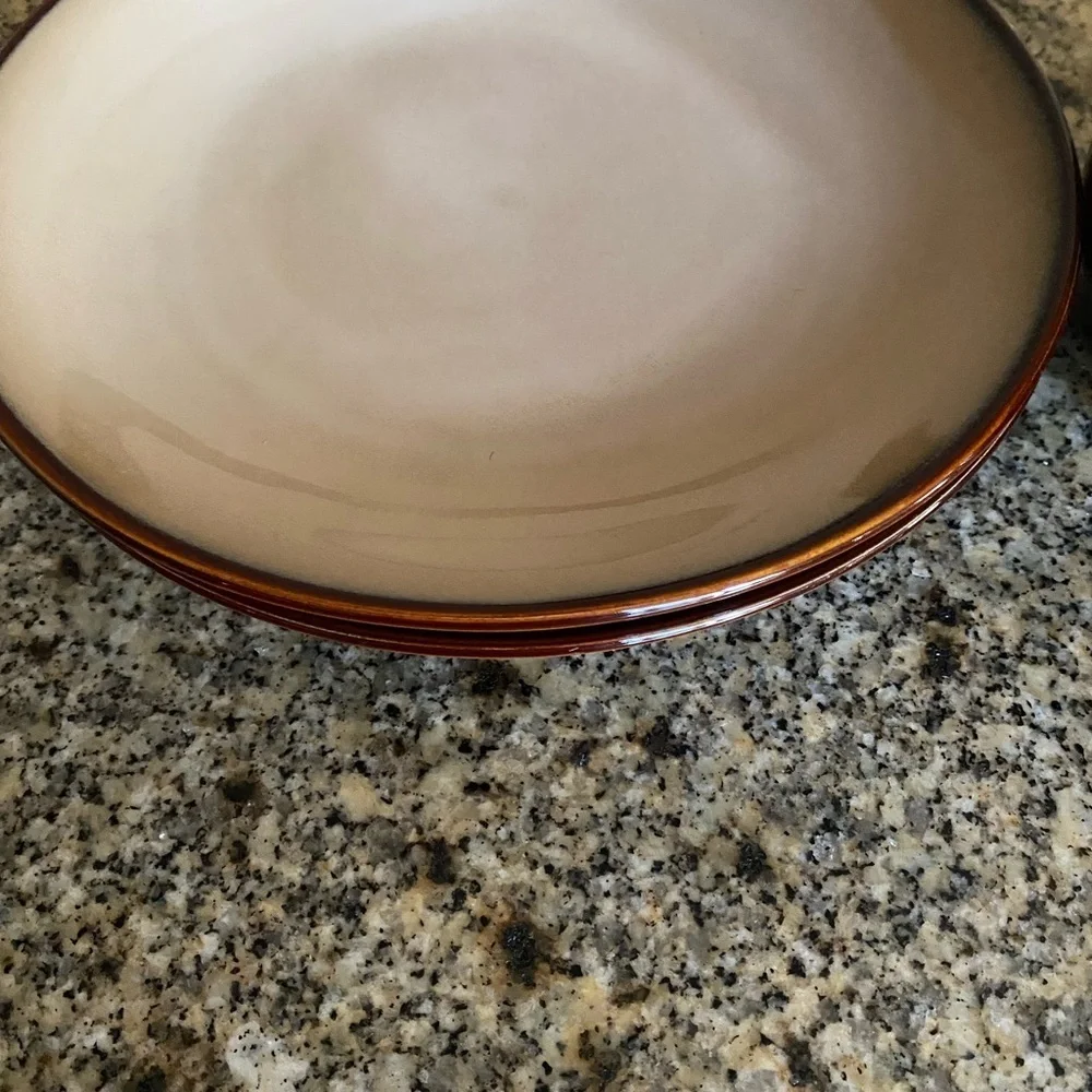 Sango Nova Brown 4933 Stoneware 2 Dinner Plates 4 Bowls Two Toned Dinnerware Set
